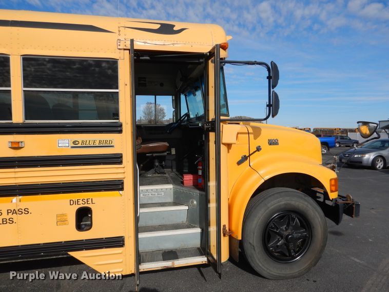 image for item DG5878 2001 Blue Bird 3800 school bus