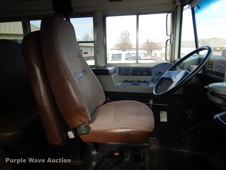 image for item DG5878 2001 Blue Bird 3800 school bus