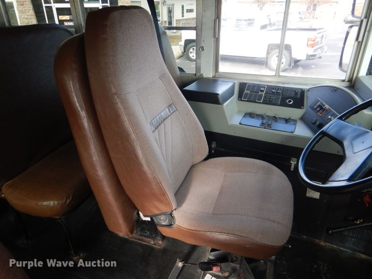 image for item DG5878 2001 Blue Bird 3800 school bus