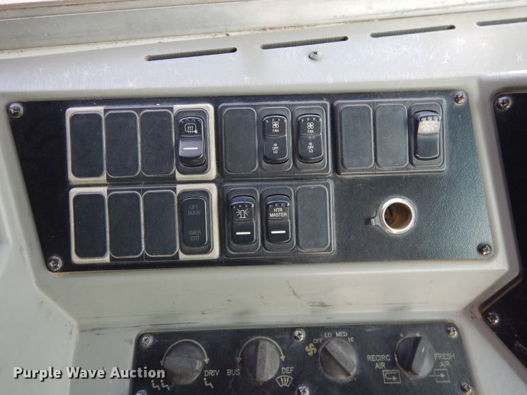 image for item DG5878 2001 Blue Bird 3800 school bus