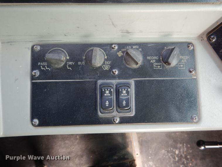 image for item DG5878 2001 Blue Bird 3800 school bus