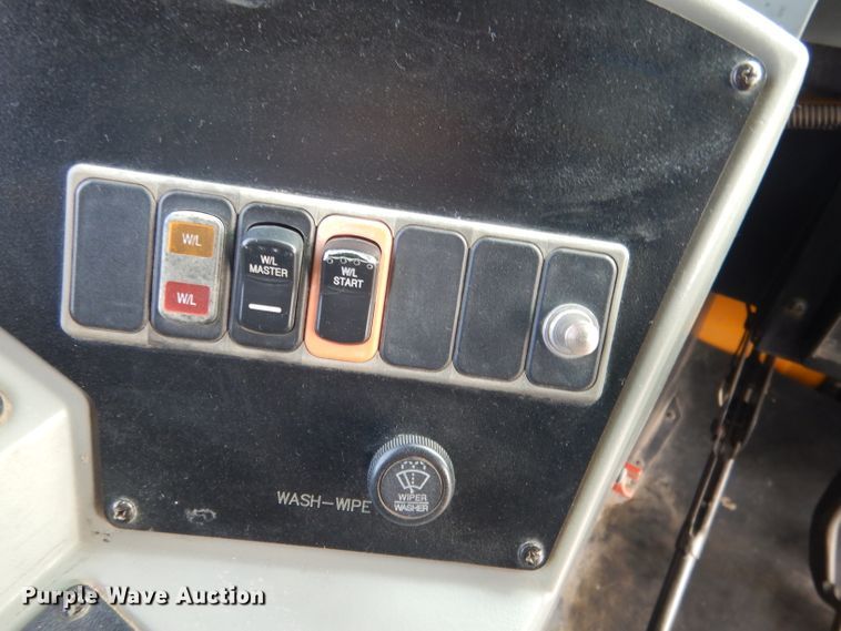 image for item DG5878 2001 Blue Bird 3800 school bus