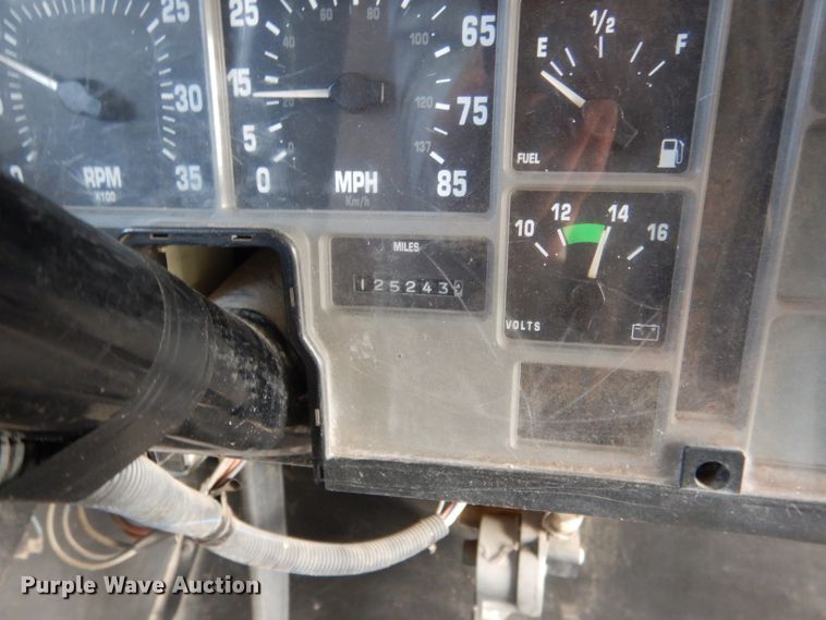 image for item DG5878 2001 Blue Bird 3800 school bus