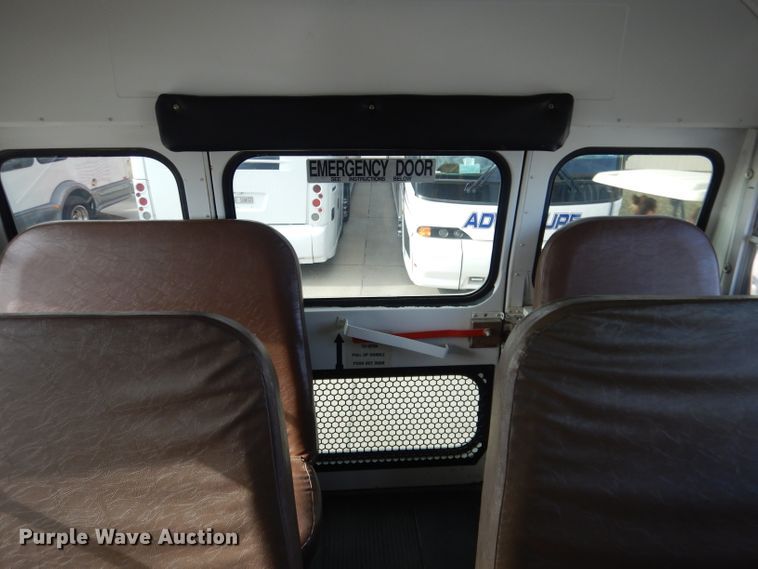 image for item DG5878 2001 Blue Bird 3800 school bus