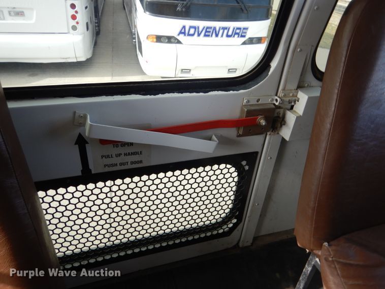 image for item DG5878 2001 Blue Bird 3800 school bus