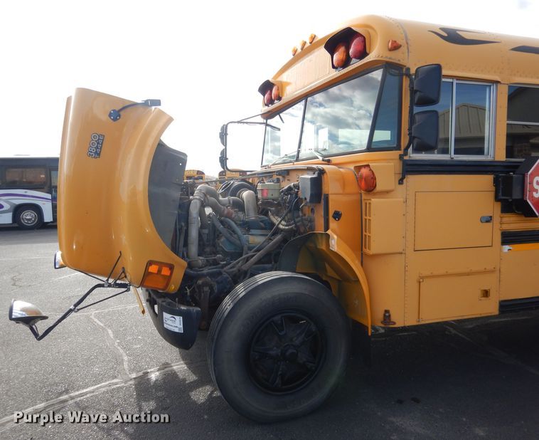 image for item DG5878 2001 Blue Bird 3800 school bus