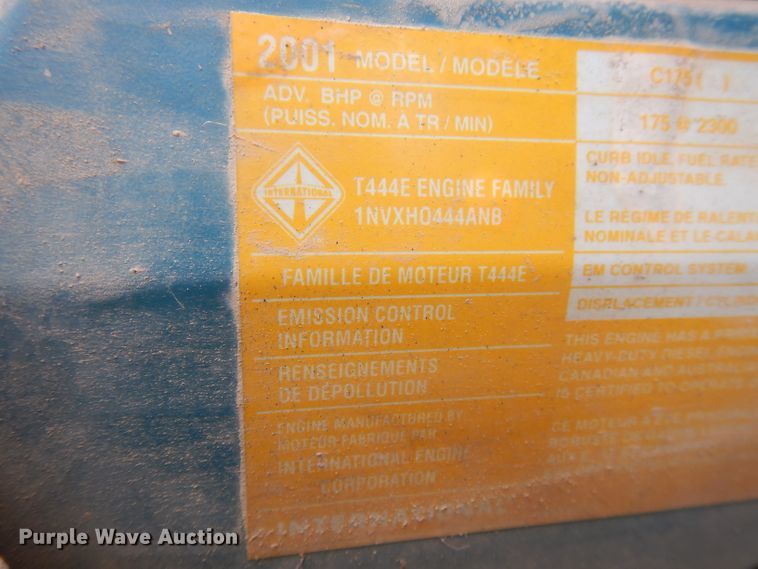 image for item DG5878 2001 Blue Bird 3800 school bus