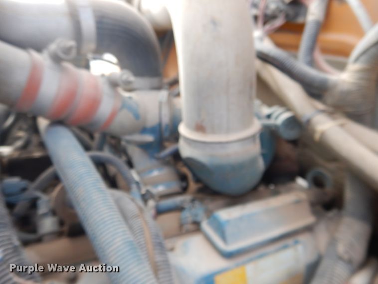 image for item DG5878 2001 Blue Bird 3800 school bus