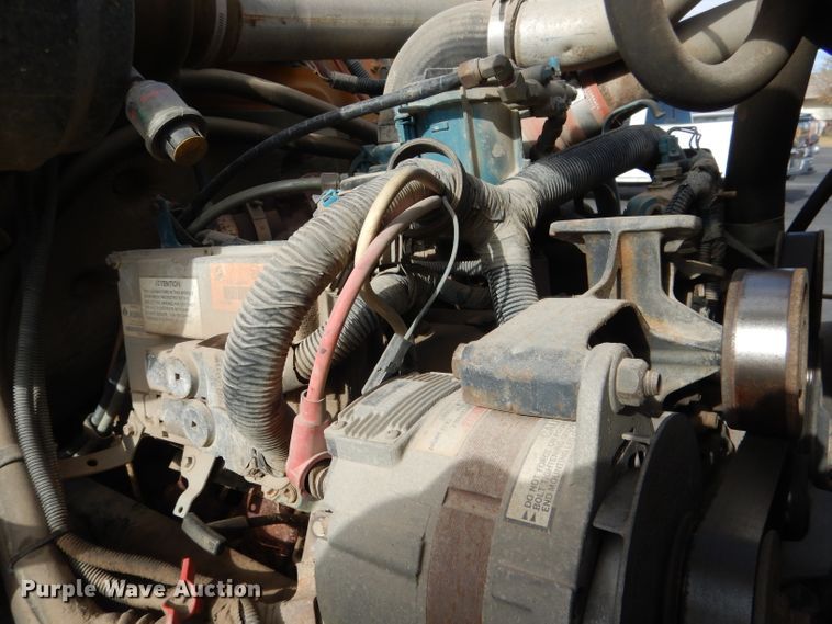 image for item DG5878 2001 Blue Bird 3800 school bus