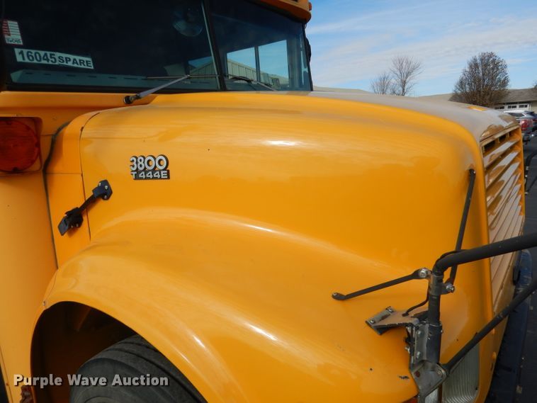 image for item DG5878 2001 Blue Bird 3800 school bus