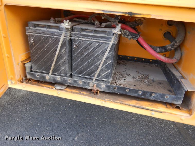 image for item DG5878 2001 Blue Bird 3800 school bus