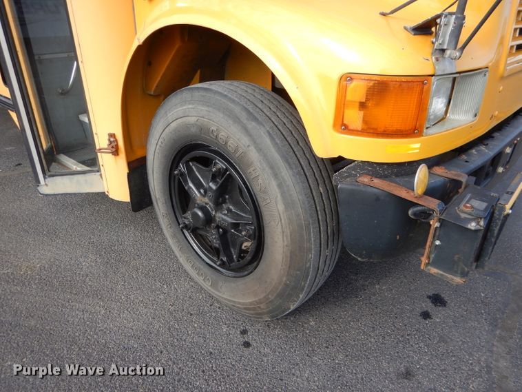 image for item DG5878 2001 Blue Bird 3800 school bus