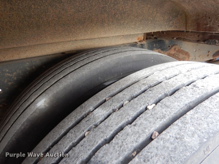 image for item DG5878 2001 Blue Bird 3800 school bus