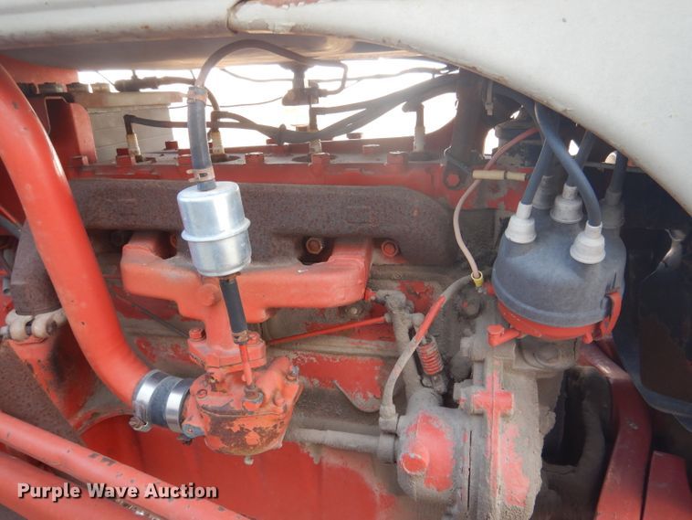 image for item DG5880 Ford tractor