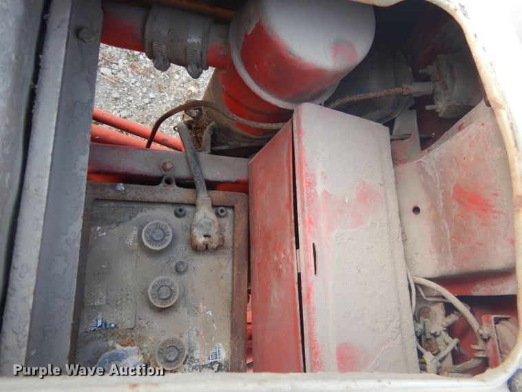 image for item DG5880 Ford tractor