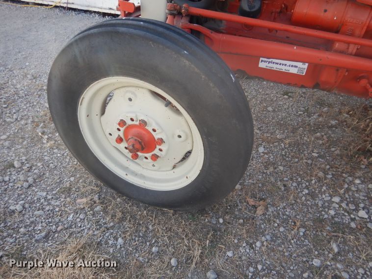 image for item DG5880 Ford tractor