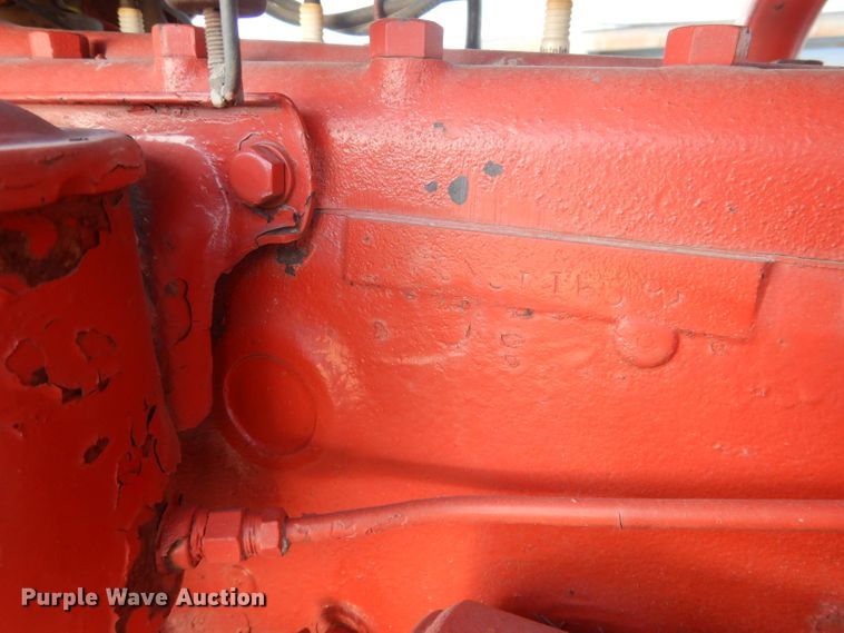 image for item DG5880 Ford tractor