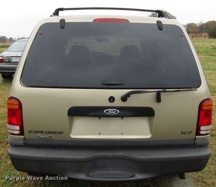 image for item DG6666 2000 Ford Explorer SUV