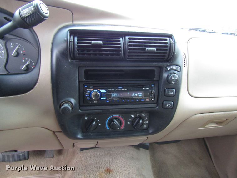 image for item DG6666 2000 Ford Explorer SUV