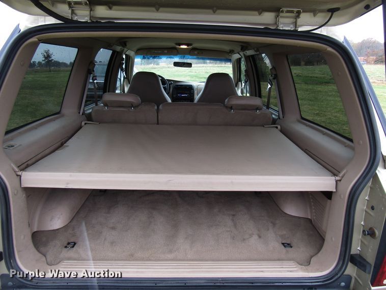 image for item DG6666 2000 Ford Explorer SUV