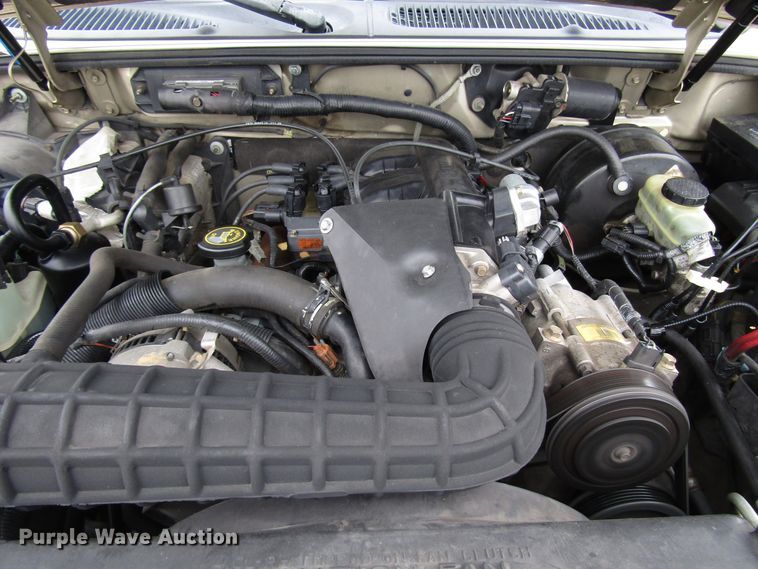 image for item DG6666 2000 Ford Explorer SUV