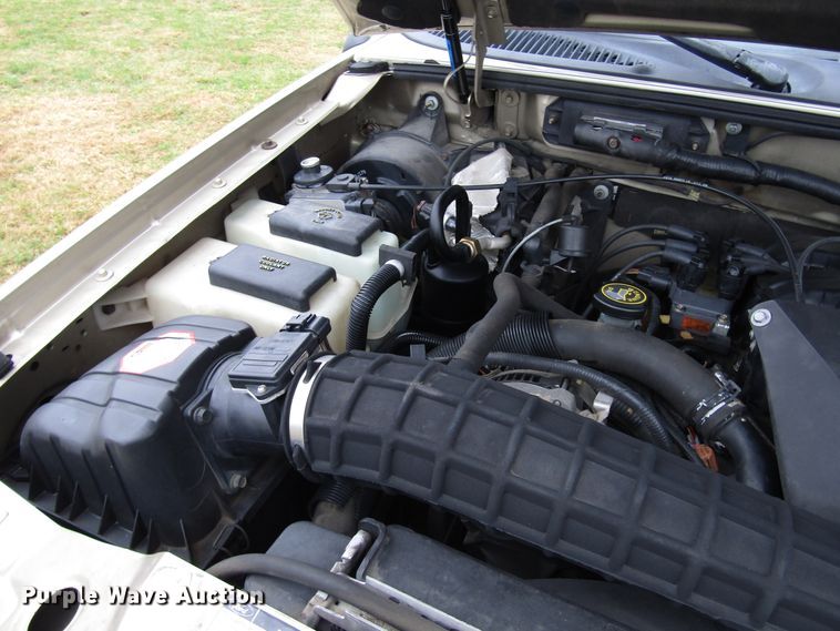 image for item DG6666 2000 Ford Explorer SUV