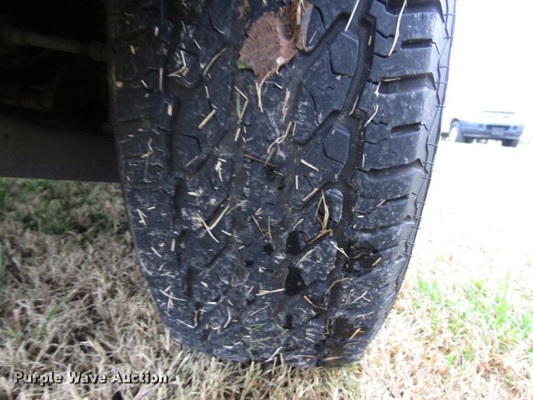 image for item DG6666 2000 Ford Explorer SUV