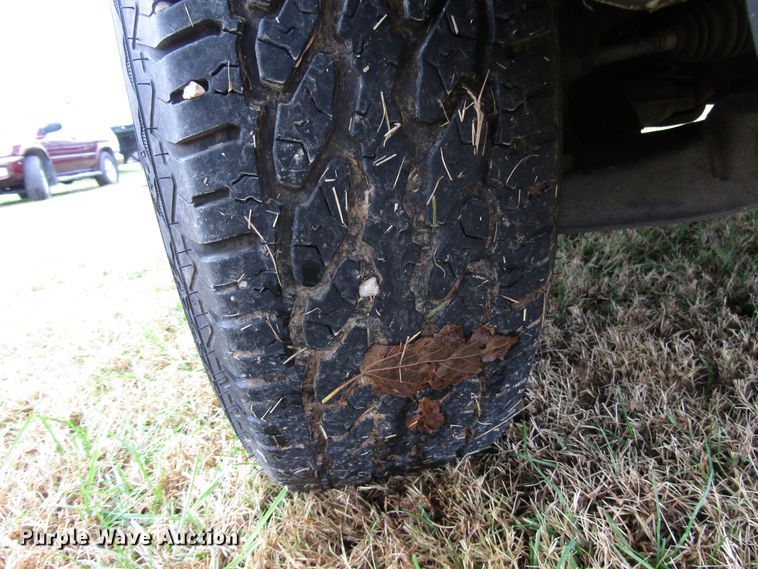 image for item DG6666 2000 Ford Explorer SUV