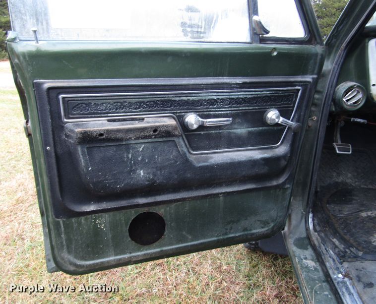 image for item DG6744 1972 GMC Jimmy SUV