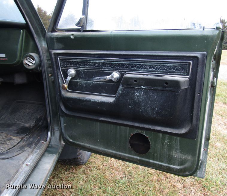 image for item DG6744 1972 GMC Jimmy SUV