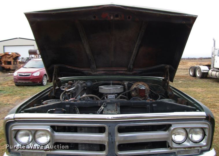 image for item DG6744 1972 GMC Jimmy SUV
