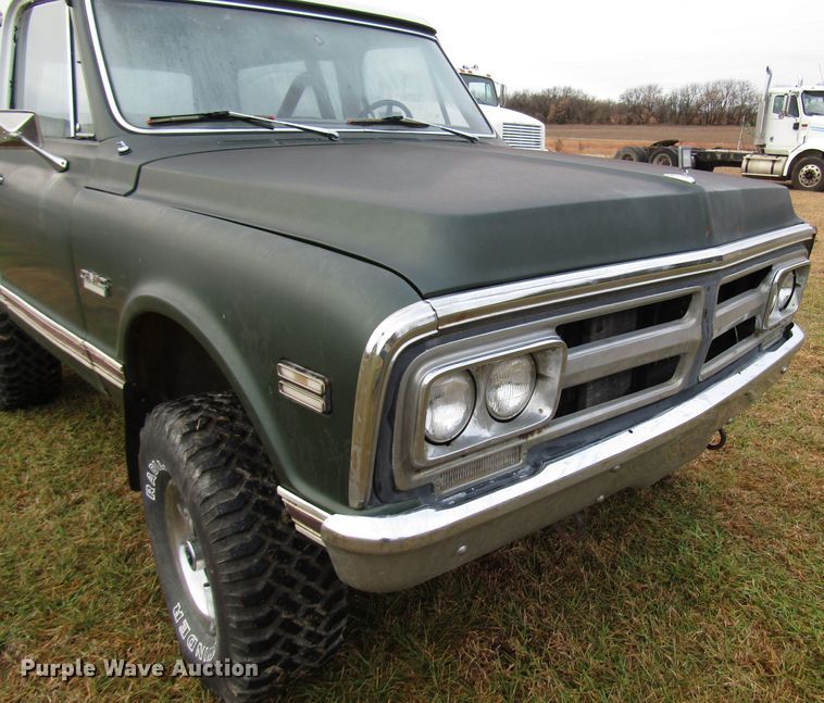 image for item DG6744 1972 GMC Jimmy SUV