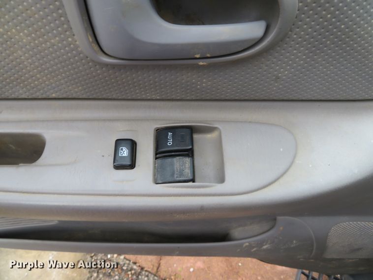 image for item DH1624 2006 Ford LCF flatbed truck