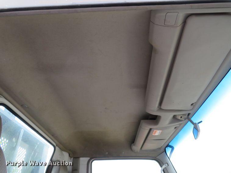 image for item DH1624 2006 Ford LCF flatbed truck