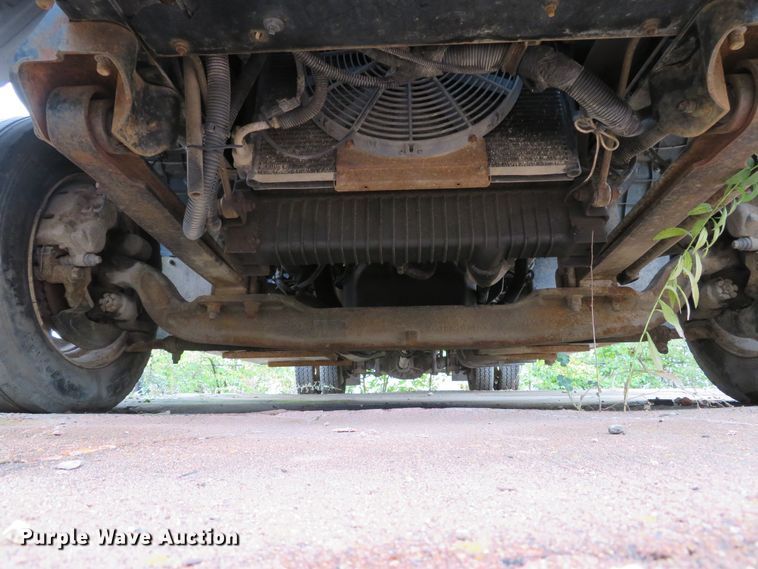 image for item DH1624 2006 Ford LCF flatbed truck