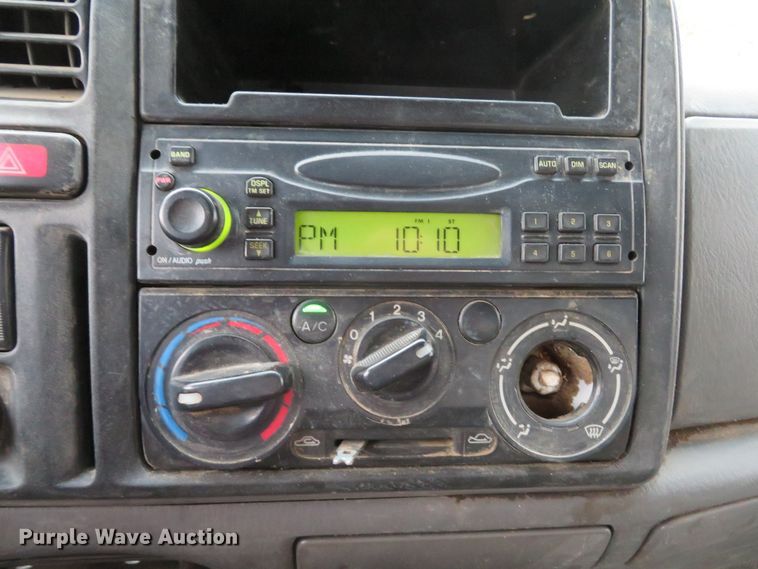 image for item DH1627 2009 Ford LCF flatbed truck