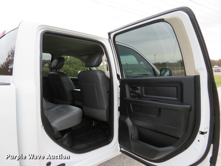 image for item DH1663 2014 Dodge Ram 2500HD Crew Cab pickup truck