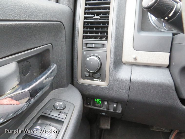 image for item DH1667 2012 Dodge Ram 2500HD Crew Cab pickup truck