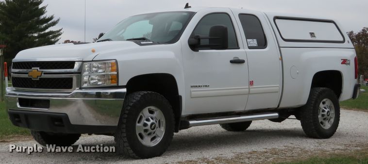 image for item DH1668 2011 Chevrolet Silverado 2500HD Ext. Cab pickup truck