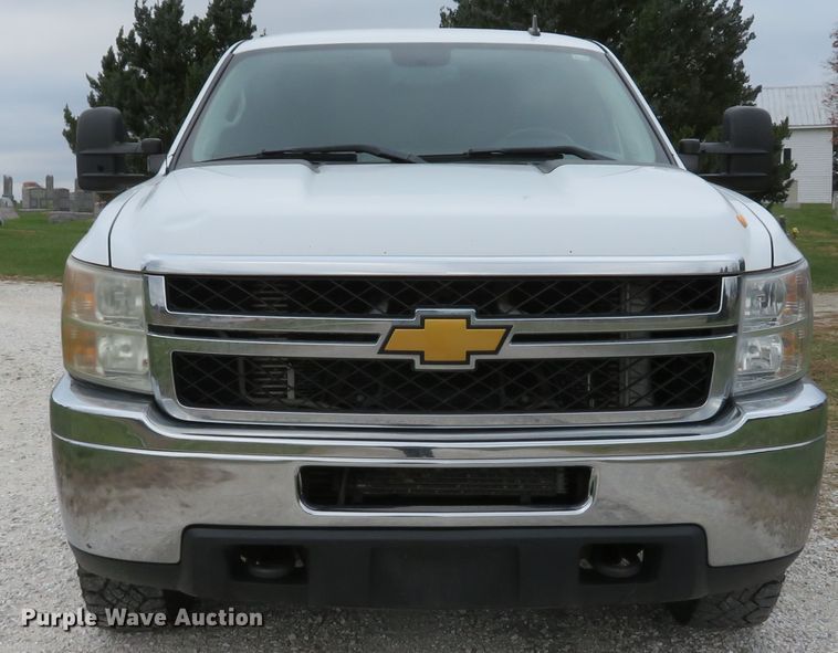 image for item DH1668 2011 Chevrolet Silverado 2500HD Ext. Cab pickup truck