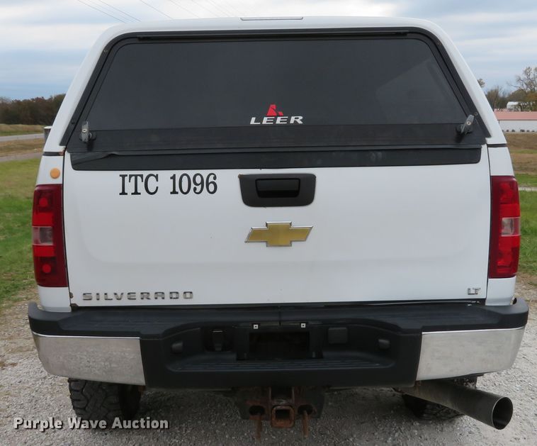 image for item DH1668 2011 Chevrolet Silverado 2500HD Ext. Cab pickup truck