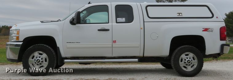 image for item DH1668 2011 Chevrolet Silverado 2500HD Ext. Cab pickup truck