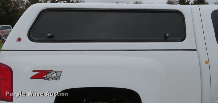 image for item DH1668 2011 Chevrolet Silverado 2500HD Ext. Cab pickup truck