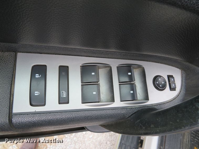 image for item DH1668 2011 Chevrolet Silverado 2500HD Ext. Cab pickup truck