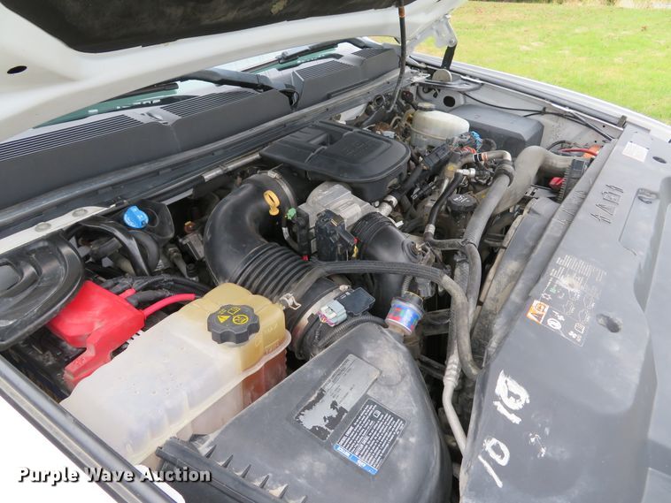 image for item DH1668 2011 Chevrolet Silverado 2500HD Ext. Cab pickup truck