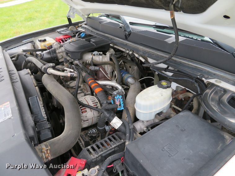 image for item DH1668 2011 Chevrolet Silverado 2500HD Ext. Cab pickup truck