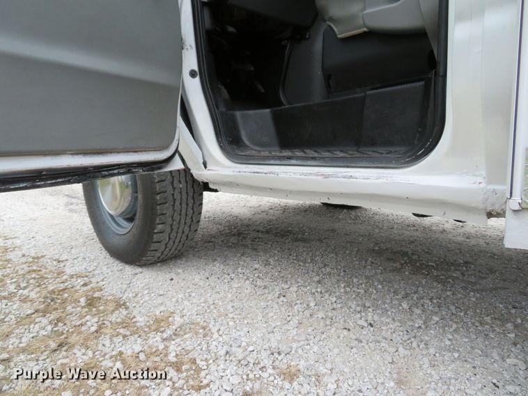 image for item DH1669 2006 Ford E350 Super Duty utility van