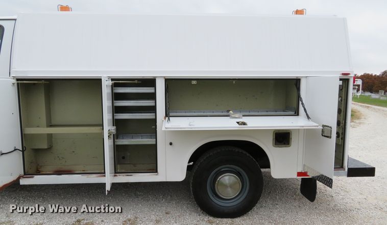 image for item DH1669 2006 Ford E350 Super Duty utility van