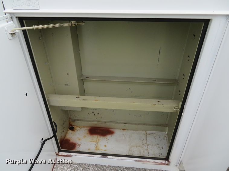 image for item DH1669 2006 Ford E350 Super Duty utility van