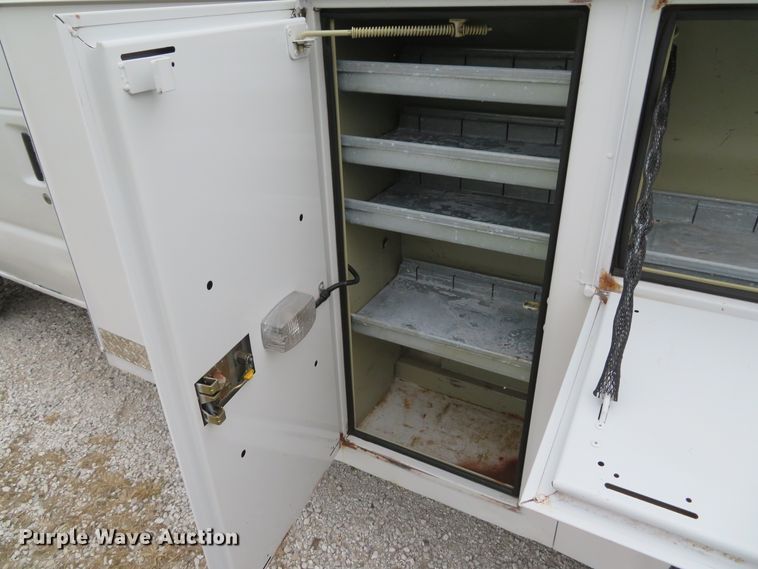 image for item DH1669 2006 Ford E350 Super Duty utility van